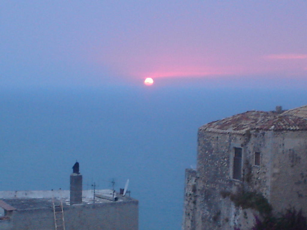 Locanda Al Castello Peschici Bagian luar foto